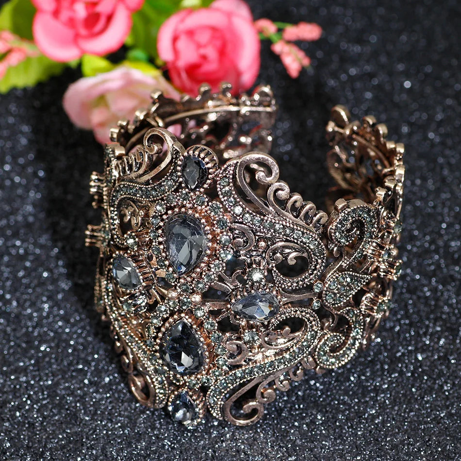 Antique Gold Baroque Gothic Bangle Vintage Resin Flower Bracelet for Women