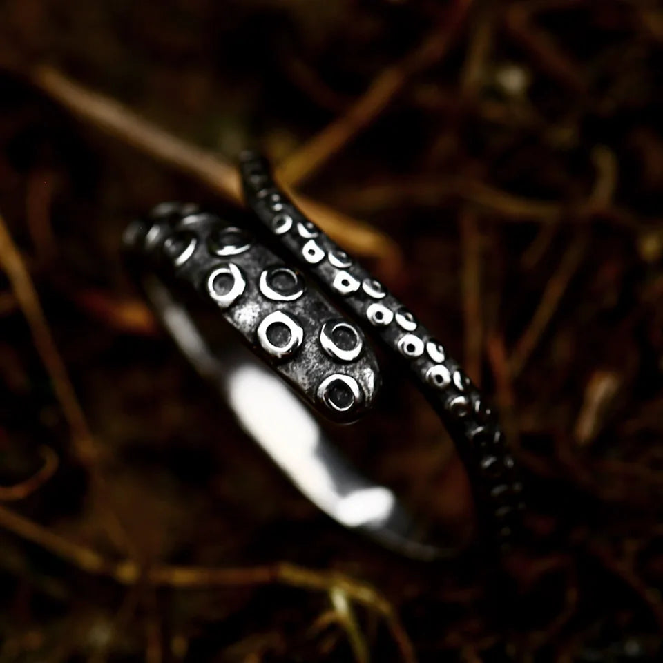 Antique Style Stainless Steel Men's Ring with Skull Octopus Design Gemstone Inlay Retro Punk Gothic Biker Fashion Jewelry