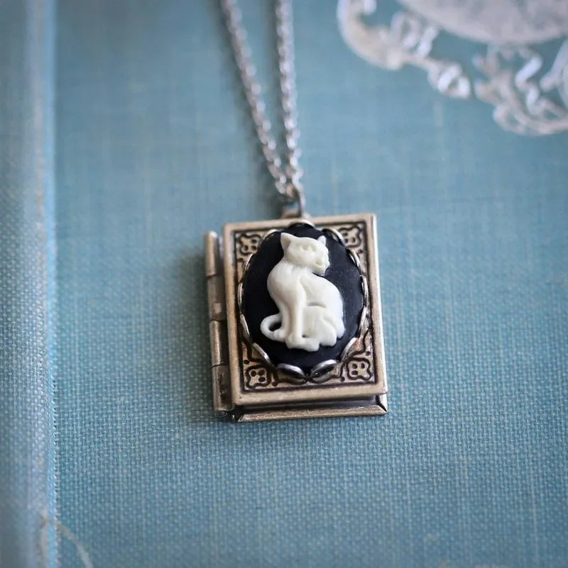 Gothic Cat Cameo Pendant Necklaces for Women Vintage Grimoire Creative Necklace Personalized Page Turnable Book Jewelry